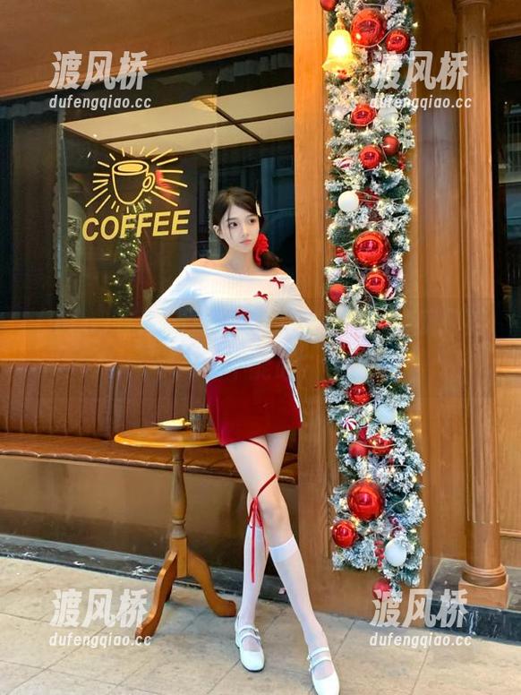 在线捕捉17c的黑料，谁说瓜只能吃不能吐？