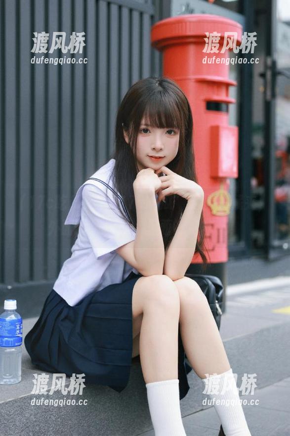 17c吃瓜 当“17c吃瓜”遇上收藏夹,外面冷风瑟瑟,里面热闹非凡!
