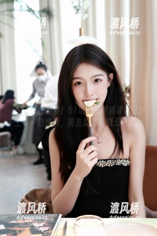 51吃瓜 抓紧!51吃瓜的更新项链又挂上了一组爆料,简直瓜到我别无他求!