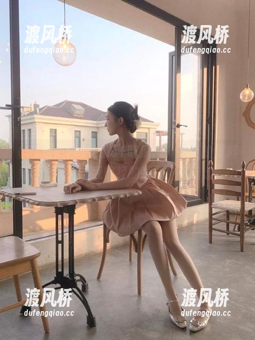 登录51吃瓜网，最新的爆料竟让我想起了我曾经的某个“小暗恋”……
