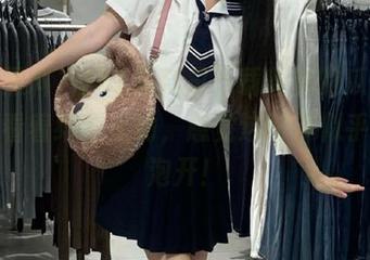 在51黑料里下载新鲜的瓜，眼睁睁看着绯闻滚动，感觉这浓茶似乎还没泡开！
