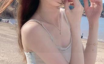 每次上“52吃瓜网”网址，我的心情就像吃了五斤瓜一样——酸甜苦辣都有。