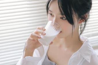 来718.sx官网，穿梭热辣瓜田，你的闲聊别再局限于朋友圈！