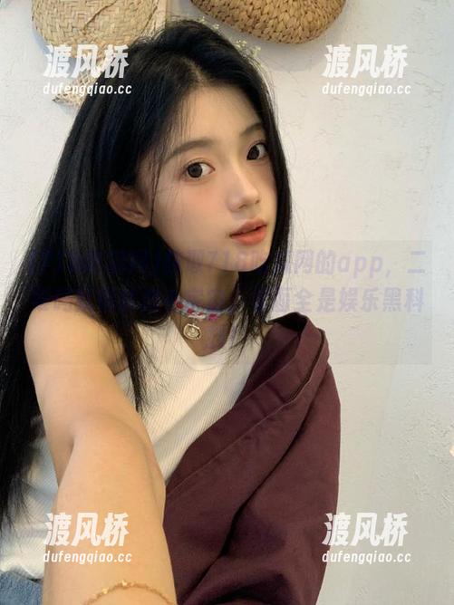 718吃瓜网 获取718吃瓜网的app,二维码就像迷你小宇宙,里面全是娱乐黑科技!
