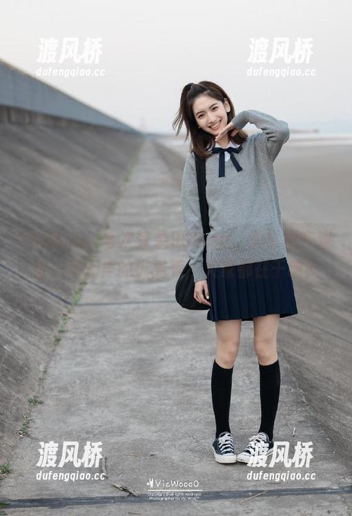 998.su 每次登录998.su,总觉得在观看一场无声的逃离秀,大家都在干嘛?