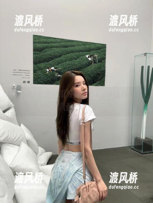 免费吃瓜好时光，cgw让你坐等八卦降临！
