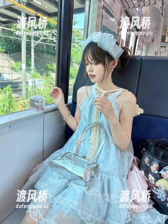 避不开的黑料循环：hl02coAPP一刷，脑袋就被这些乱七八糟的新闻塞满了。