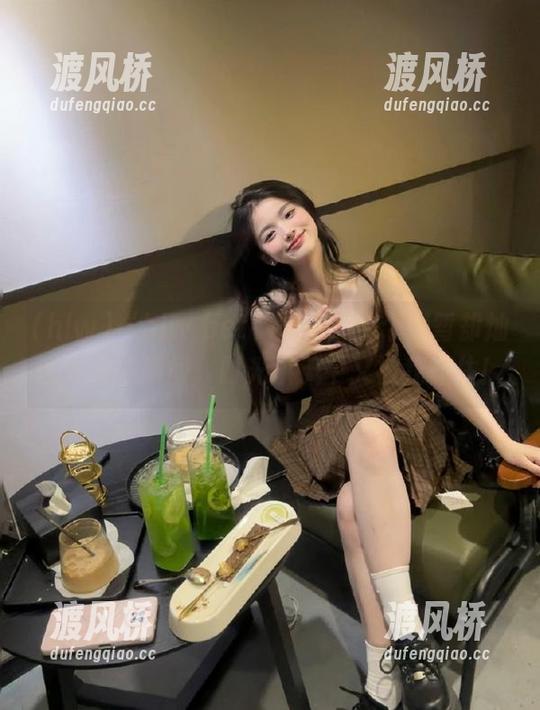 hlw “hlw.bet”发布:那个短暂却灿烂的表情瞬间,时光洪流中又被我抓住!