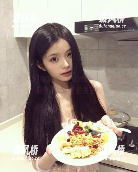 每次打开“zztt15”就像拆惊喜盒，期待不已又害怕失望的节奏。