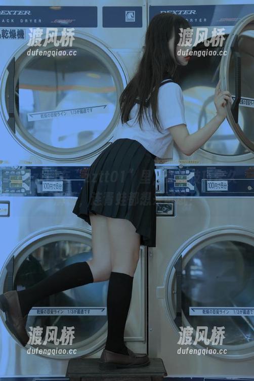 zztt 在“zztt01”里,恋爱技巧永久解锁,连青蛙都想来试试!