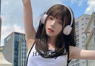 观看官网网页版“五一吃瓜”，明明想吃瓜，结果被网友们的奇葩评论“骗”走了。