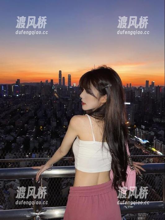 吃瓜网 吃瓜网的更新真心快,国内热点一出现,网址一刷新,整个屏幕都是“哇”!