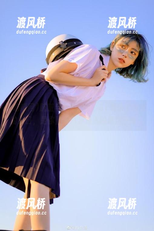 吃瓜网 肮脏与优雅交替,51黑色吃瓜网的入口,是你坠入八卦漩涡的最佳选择。