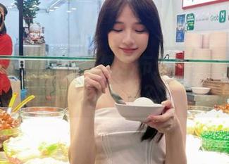 吃瓜网震撼发布：居然能在嘴里下载无数瓜果？？！