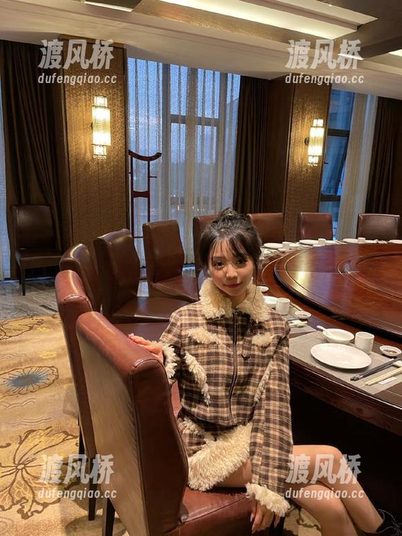 吃瓜群众网 吃瓜群众网cgfun:八卦永久保鲜,保证让你每天都有“特别”的甜蜜!
