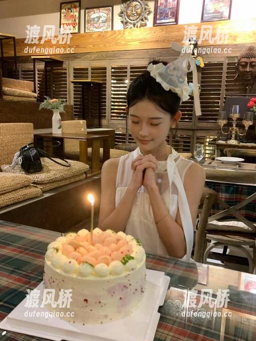 明星黑料网：为你提供永久更新的“八卦宝典”，准备让你乐不可支！