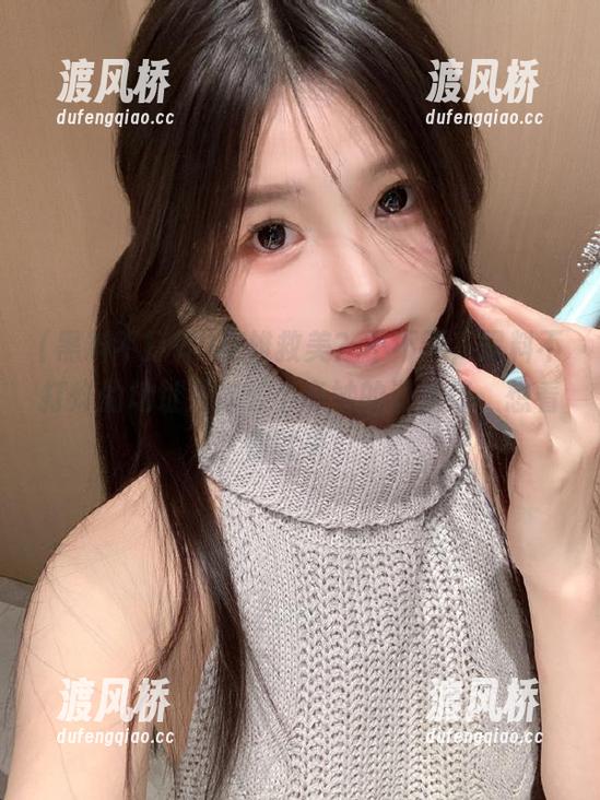 英雄救美？不不不，黑料不打烊的地址更像是个奇妙的游乐场，想看你就来！