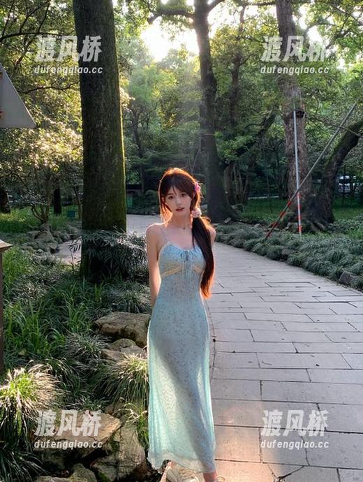 黑料不打烊万里长征的传送门，通到每个角落的八卦，这感觉就像是打字打到飞起！