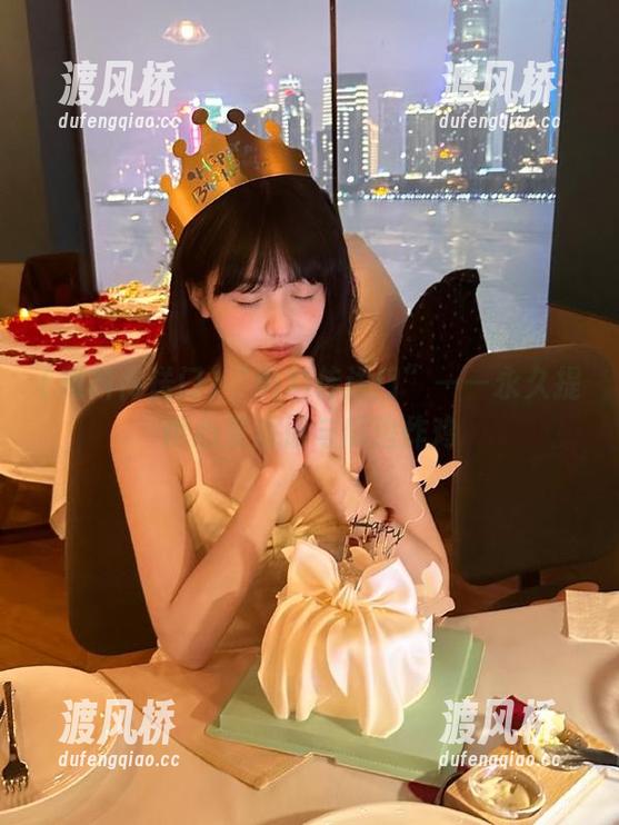 “黑料传送门”——永久提供心灵鸡汤与瓜边炸鸡