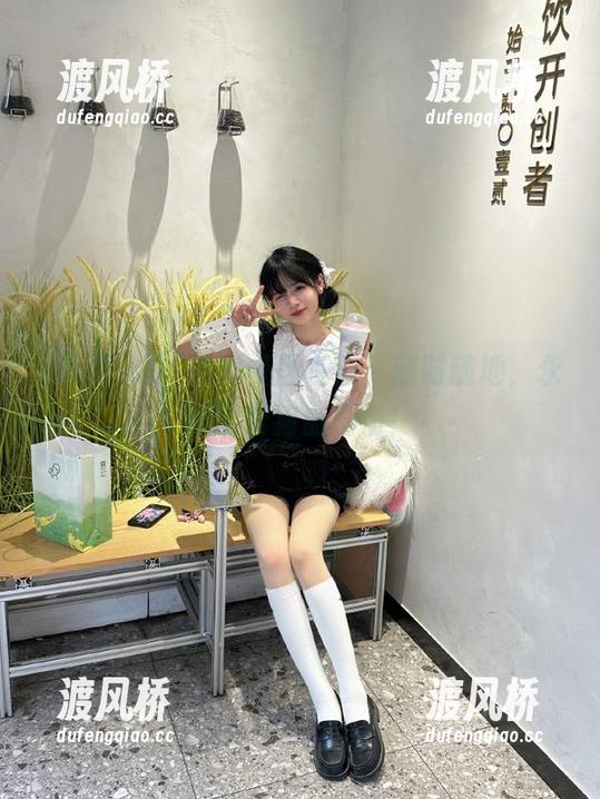 黑料社区在线，随时随地，永久贩卖狗血剧情！