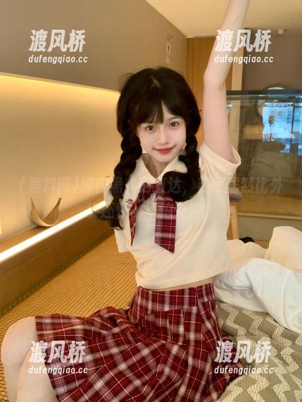 深夜黑料网直达，热度居然比外卖还快，不怕长胖。