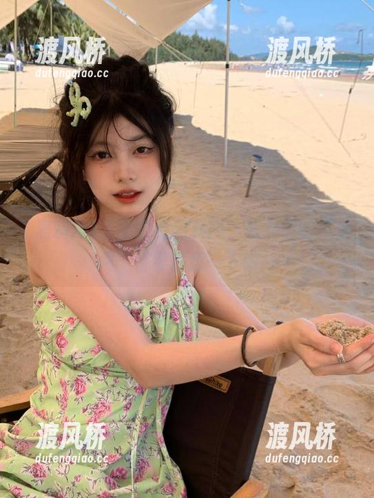 在线翻看黑料网，美女们的“免费”都要注意一下哟…